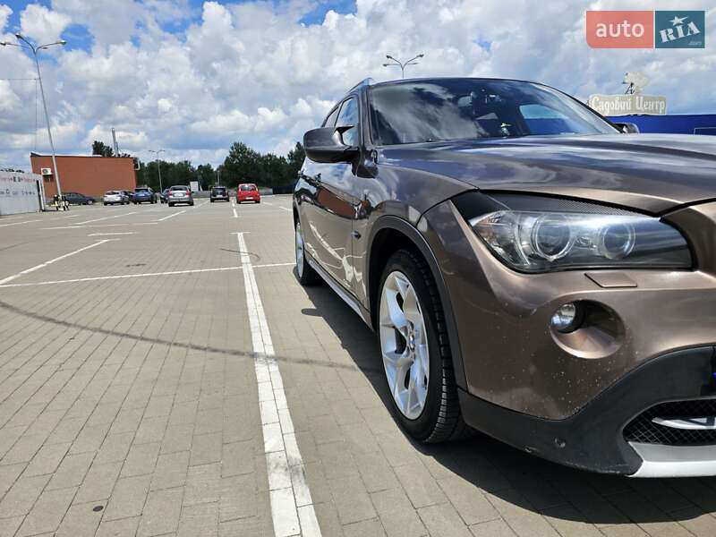 Внедорожник / Кроссовер BMW X1 2010 в Сумах