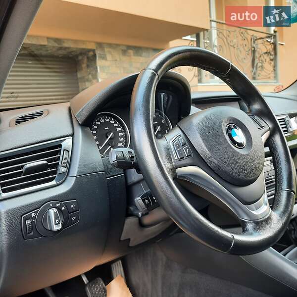 Внедорожник / Кроссовер BMW X1 2014 в Ужгороде