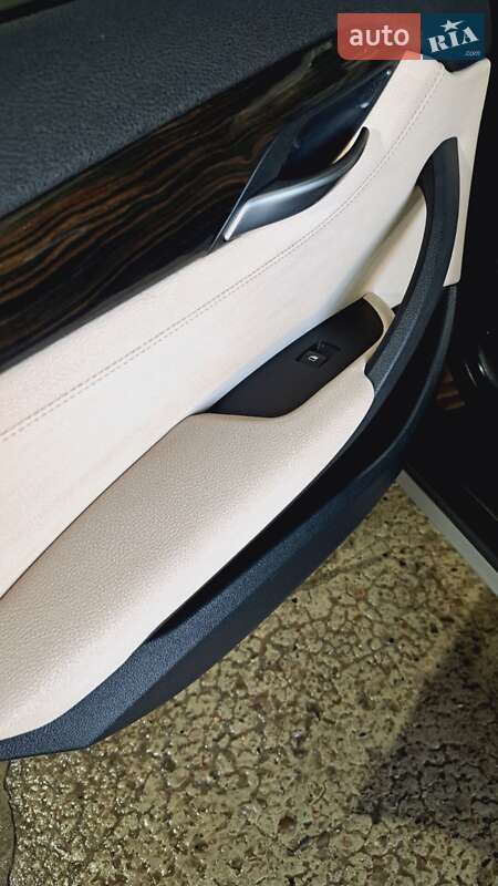 Внедорожник / Кроссовер BMW X1 2010 в Львове