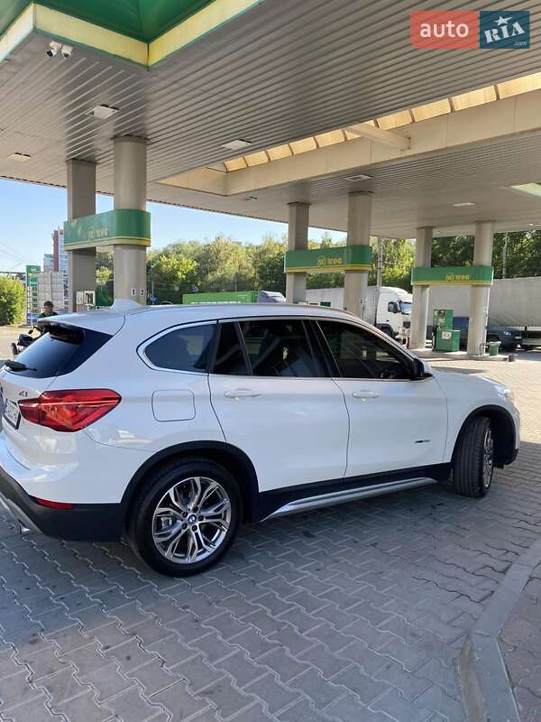 Внедорожник / Кроссовер BMW X1 2016 в Тернополе