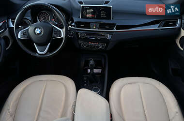 Внедорожник / Кроссовер BMW X1 2016 в 