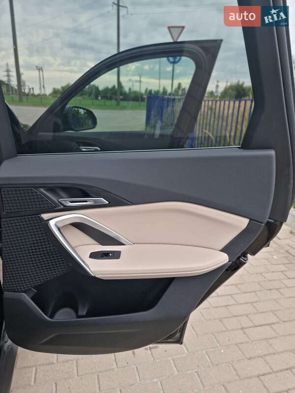 Внедорожник / Кроссовер BMW X1 2023 в Нововолынске