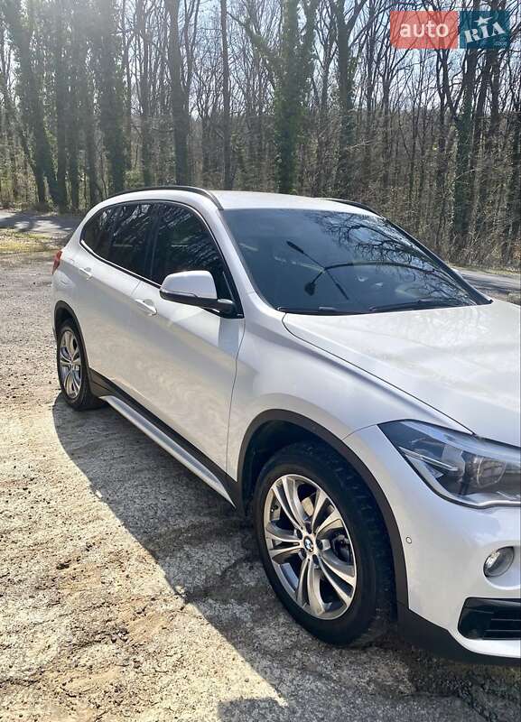 Внедорожник / Кроссовер BMW X1 2015 в Мукачево фото 2 Внедорожник / Кроссовер BMW X1 2015 в Мукачево