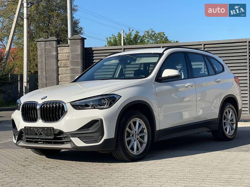 Позашляховик / Кросовер BMW X1 2021 в Ужгороді