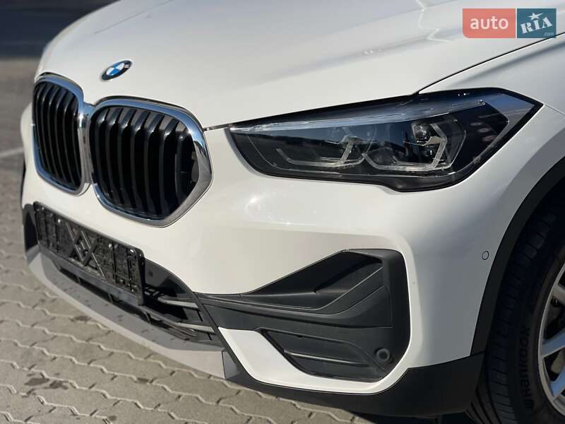 Позашляховик / Кросовер BMW X1 2021 в Ужгороді