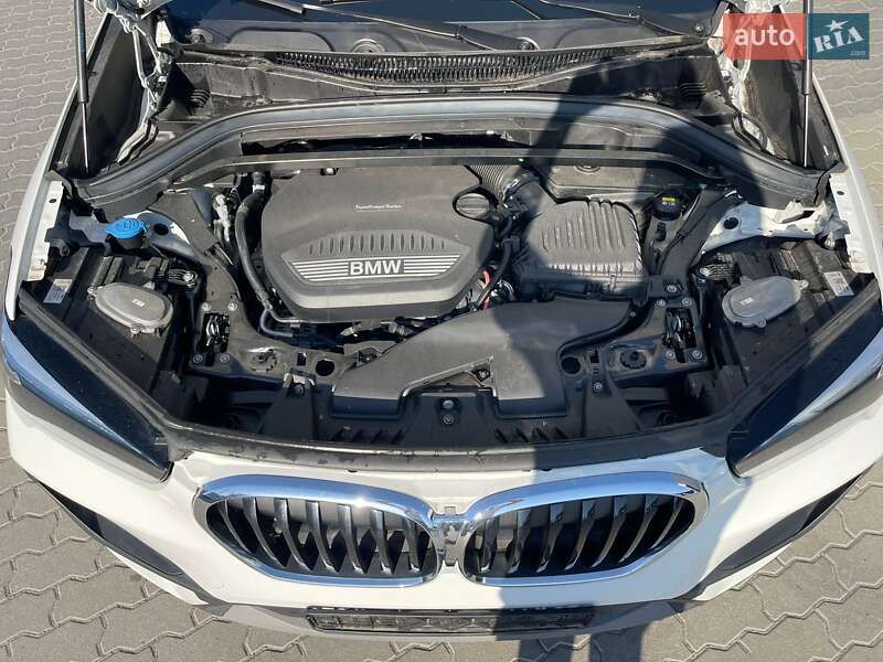 Позашляховик / Кросовер BMW X1 2021 в Ужгороді