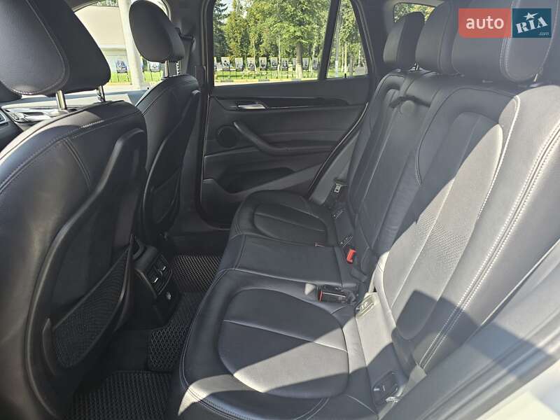 Внедорожник / Кроссовер BMW X1 2018 в Киеве