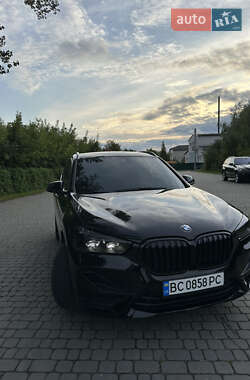 Внедорожник / Кроссовер BMW X1 2019 в Городке