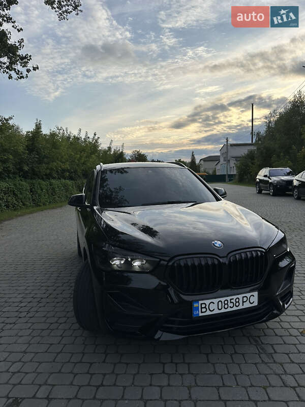 Внедорожник / Кроссовер BMW X1 2019 в Городке