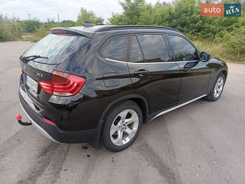 Внедорожник / Кроссовер BMW X1 2011 в Виннице