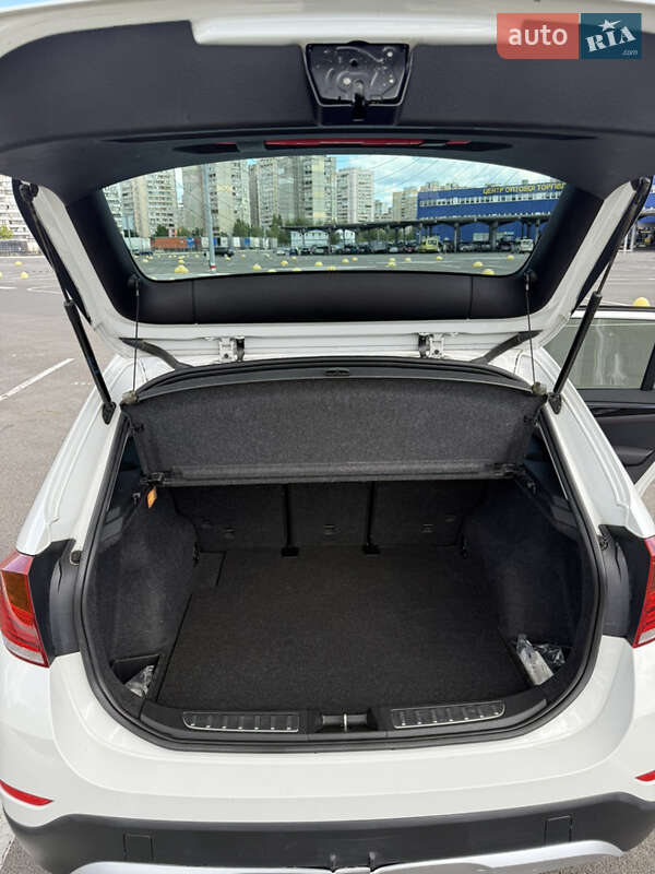 Позашляховик / Кросовер BMW X1 2014 в Києві