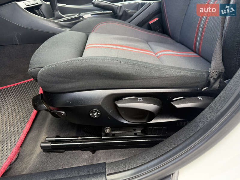 Позашляховик / Кросовер BMW X1 2014 в Києві