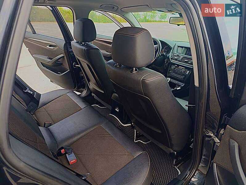 Внедорожник / Кроссовер BMW X1 2015 в Ужгороде