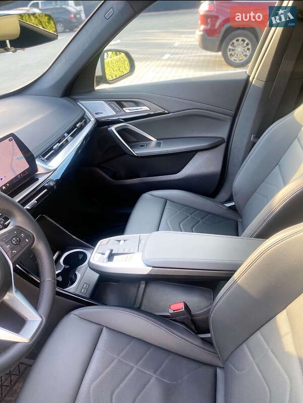 Внедорожник / Кроссовер BMW X1 2024 в Киеве