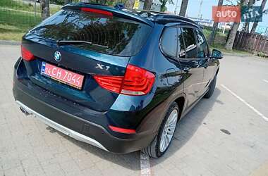 Внедорожник / Кроссовер BMW X1 2015 в 
