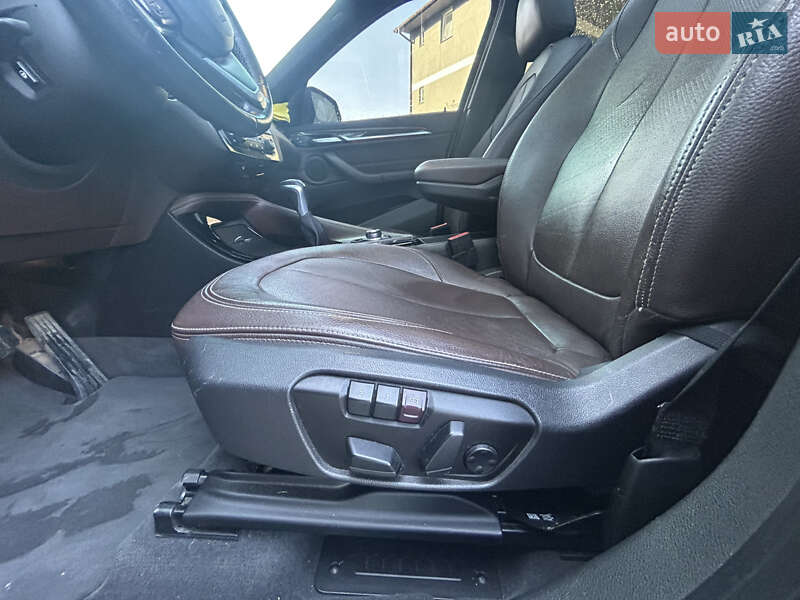 Внедорожник / Кроссовер BMW X1 2015 в Ивано-Франковске фото 18 Внедорожник / Кроссовер BMW X1 2015 в Ивано-Франковске
