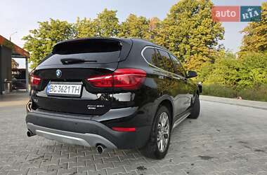 Позашляховик / Кросовер BMW X1 2018 в 