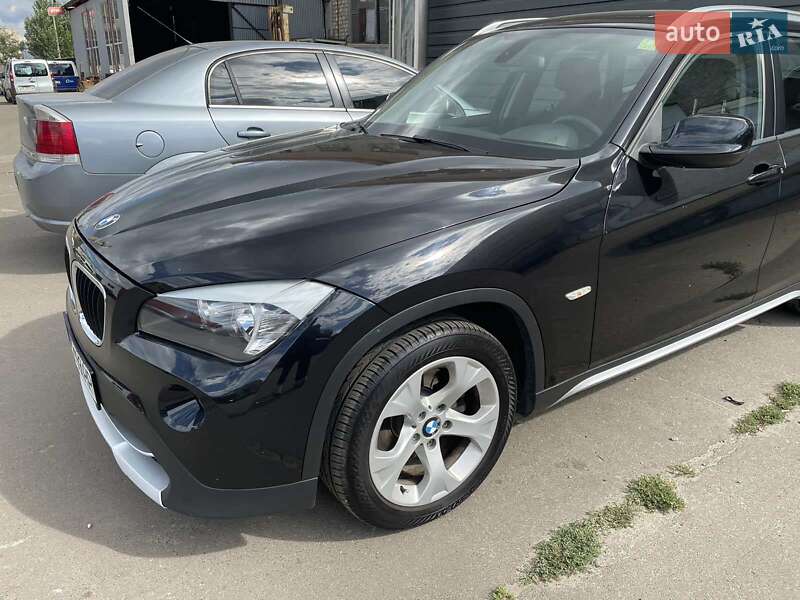 Позашляховик / Кросовер BMW X1 2011 в Києві