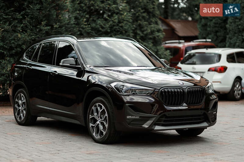 Внедорожник / Кроссовер BMW X1 2022 в Каменском