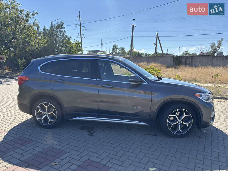 Внедорожник / Кроссовер BMW X1 2017 в Одессе