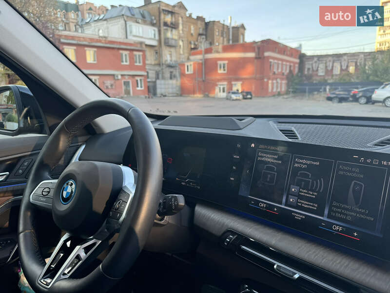 Внедорожник / Кроссовер BMW X1 2023 в Киеве