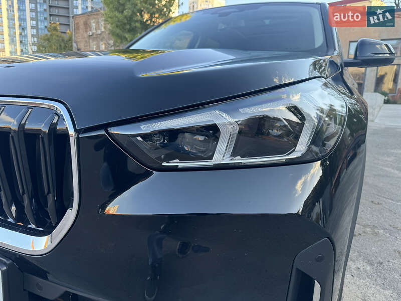 Внедорожник / Кроссовер BMW X1 2023 в Киеве