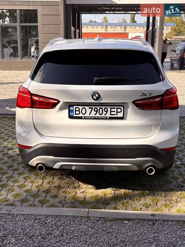 Позашляховик / Кросовер BMW X1 2016 в Тернополі