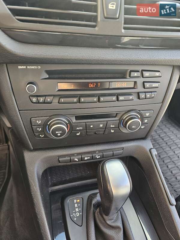 Внедорожник / Кроссовер BMW X1 2012 в Коростене фото 25 Внедорожник / Кроссовер BMW X1 2012 в Коростене