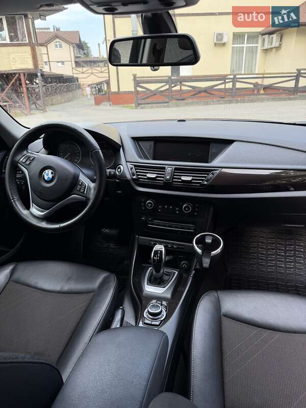 Позашляховик / Кросовер BMW X1 2012 в Чернівцях