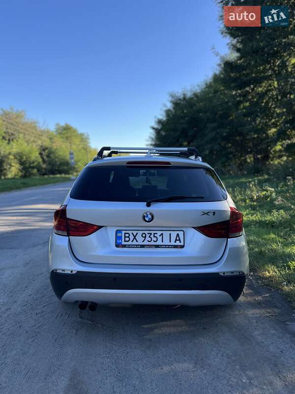 Позашляховик / Кросовер BMW X1 2013 в Полонному