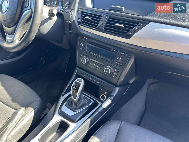 Позашляховик / Кросовер BMW X1 2015 в Івано-Франківську