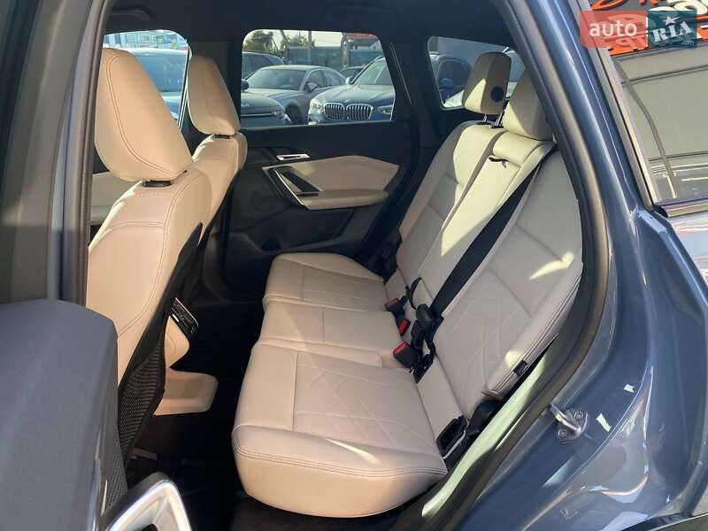 Внедорожник / Кроссовер BMW X1 2024 в Львове