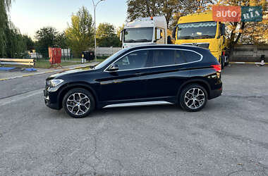 Внедорожник / Кроссовер BMW X1 2020 в 