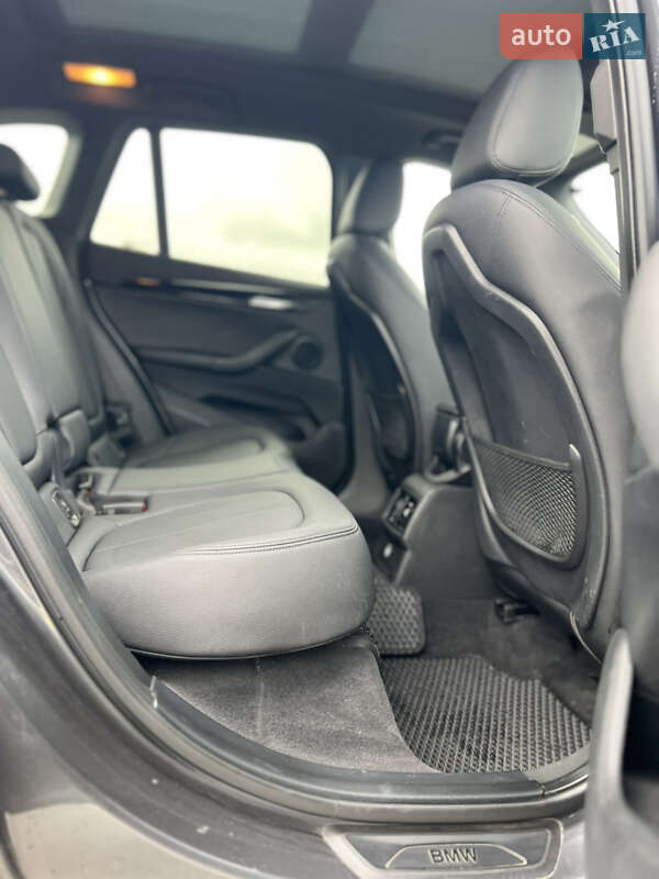 Внедорожник / Кроссовер BMW X1 2016 в Киеве