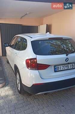 Внедорожник / Кроссовер BMW X1 2010 в Полтаве