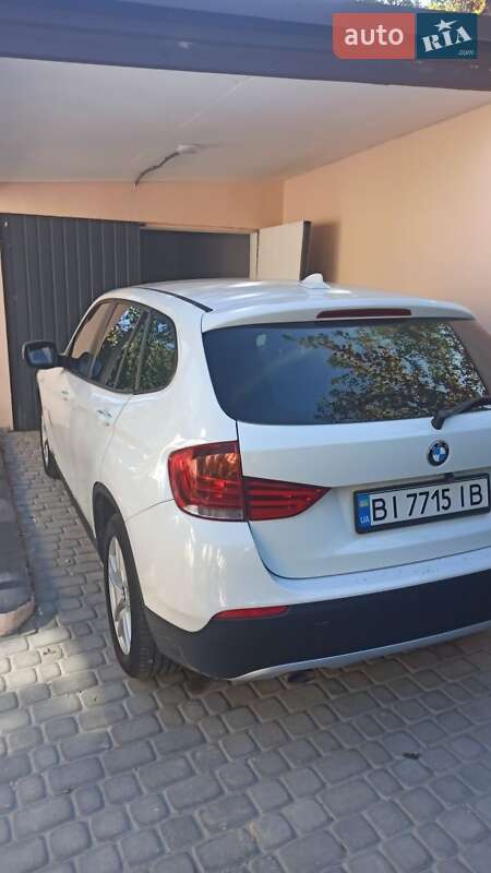 Внедорожник / Кроссовер BMW X1 2010 в Полтаве