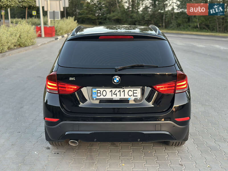 Внедорожник / Кроссовер BMW X1 2013 в Хмельницком