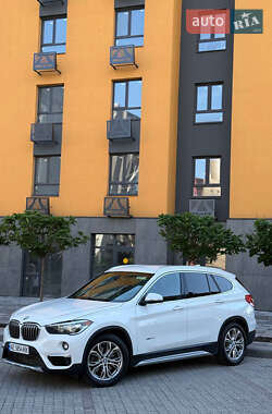 Позашляховик / Кросовер BMW X1 2016 в Запоріжжі