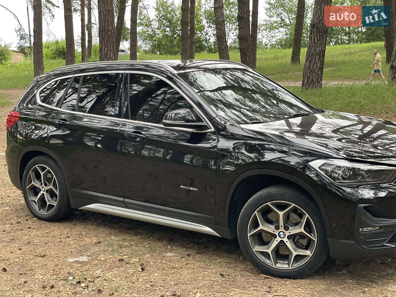 Внедорожник / Кроссовер BMW X1 2015 в Киеве
