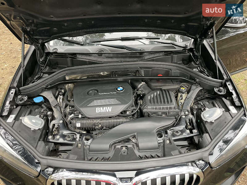 Внедорожник / Кроссовер BMW X1 2015 в Киеве