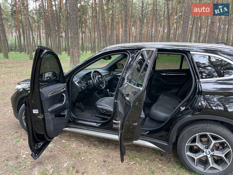 Внедорожник / Кроссовер BMW X1 2015 в Киеве