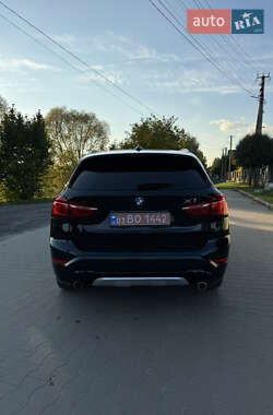 Внедорожник / Кроссовер BMW X1 2018 в 