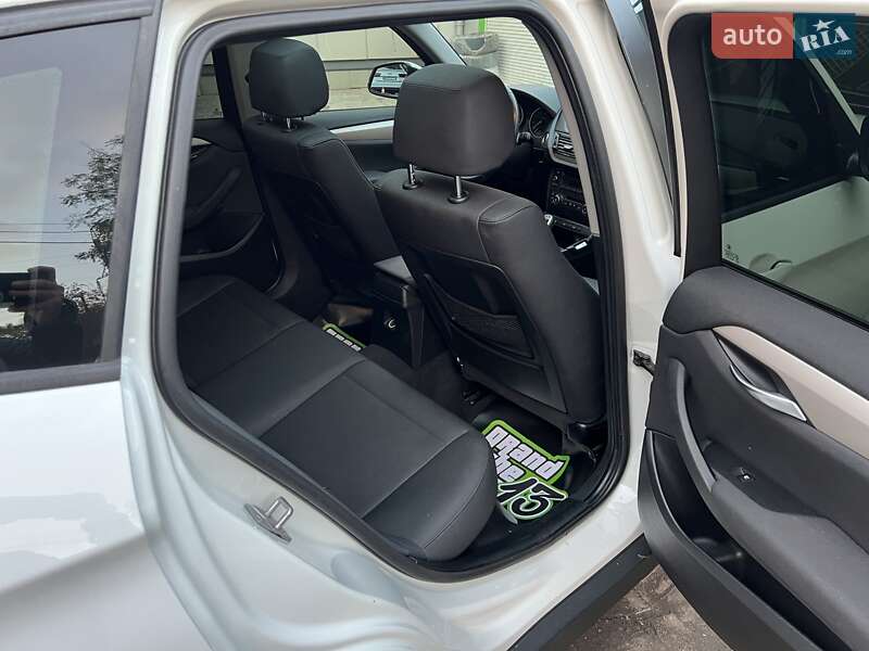 Внедорожник / Кроссовер BMW X1 2013 в Одессе