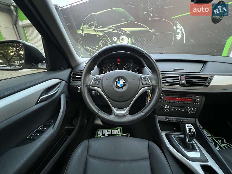 Внедорожник / Кроссовер BMW X1 2013 в Одессе