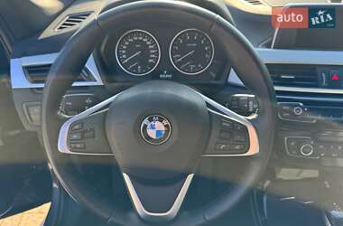Внедорожник / Кроссовер BMW X1 2015 в 