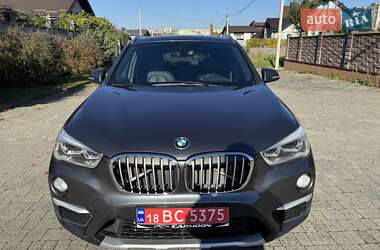 Внедорожник / Кроссовер BMW X1 2015 в 