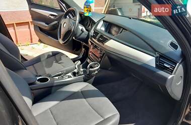 Внедорожник / Кроссовер BMW X1 2013 в 