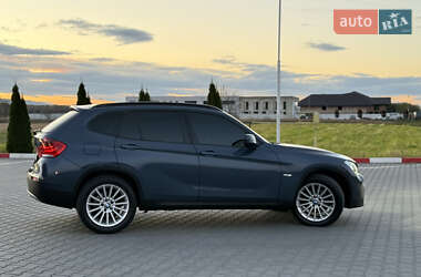Позашляховик / Кросовер BMW X1 2011 в  фото 16 Позашляховик / Кросовер BMW X1 2011 в