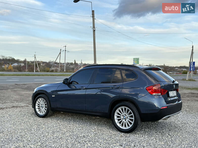 Внедорожник / Кроссовер BMW X1 2011 в Черновцах