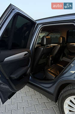 Позашляховик / Кросовер BMW X1 2011 в  фото 34 Позашляховик / Кросовер BMW X1 2011 в